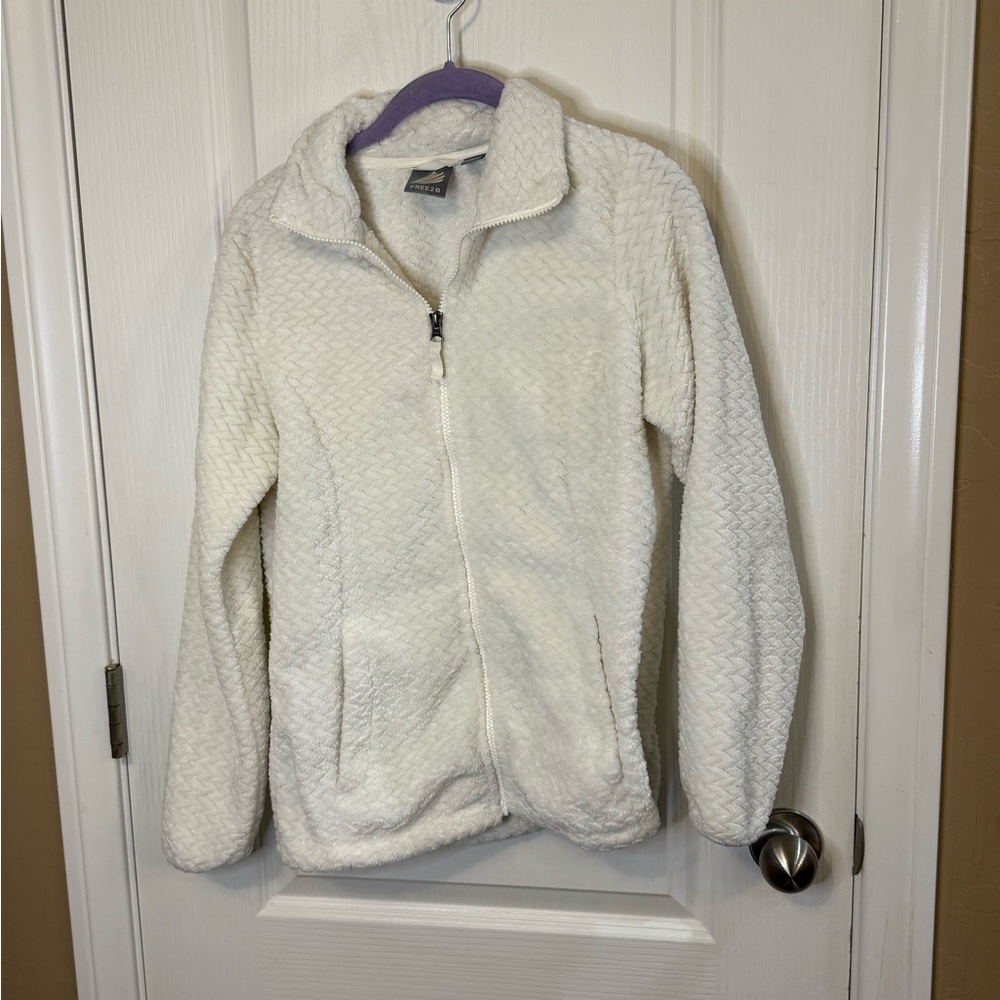 Free2B White Fleece Jacket